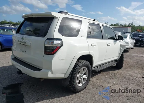 2022 Toyota 4Runner Sr5 Premium z USA, uszkodzony, nr VIN JTEFU5JR5N5252583